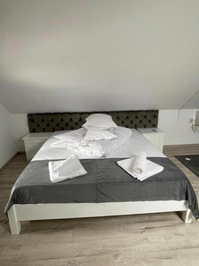 Apartelim Mînăstirea Humorului 外观 照片